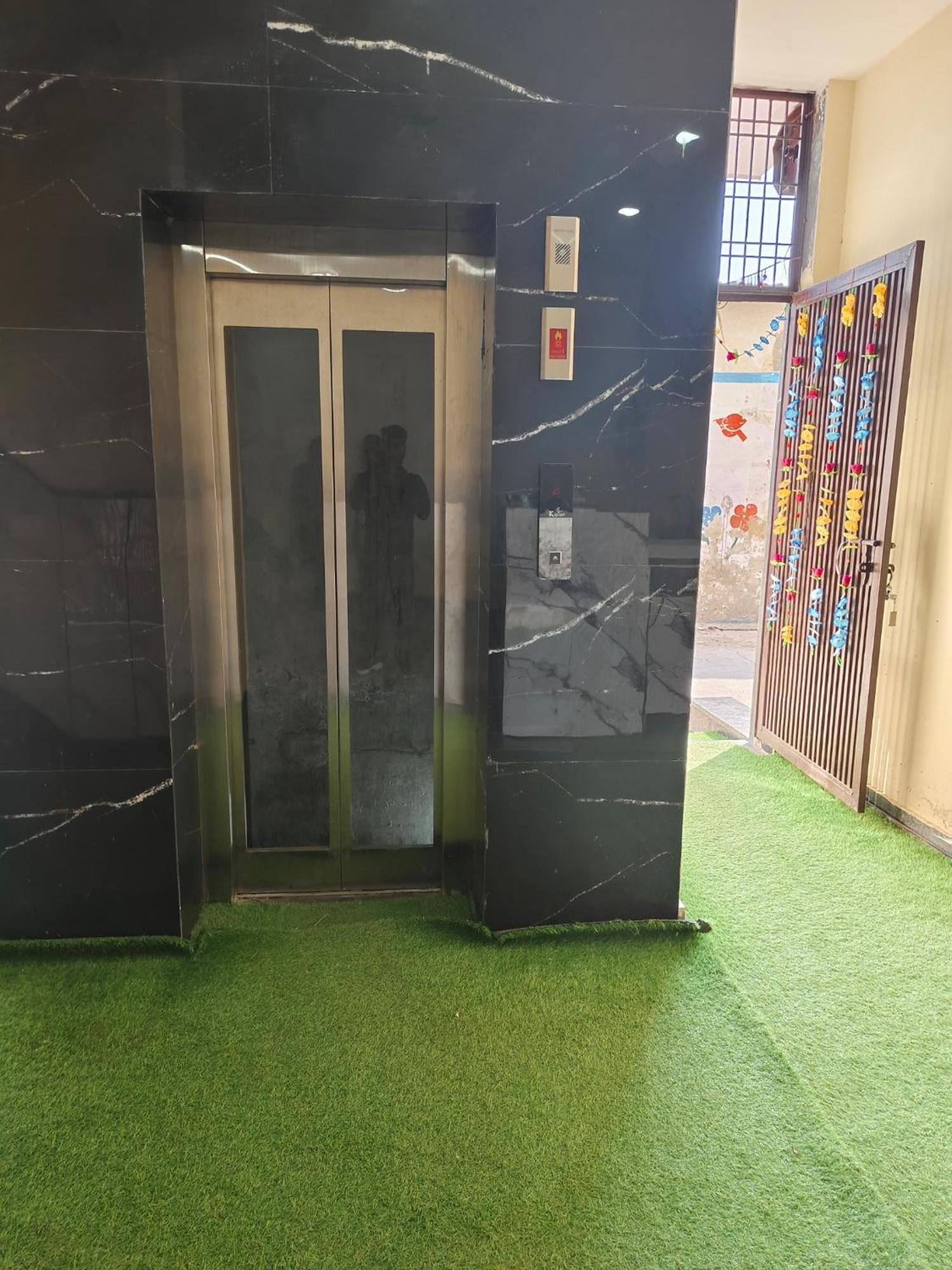 Hotel Express 新德里 外观 照片